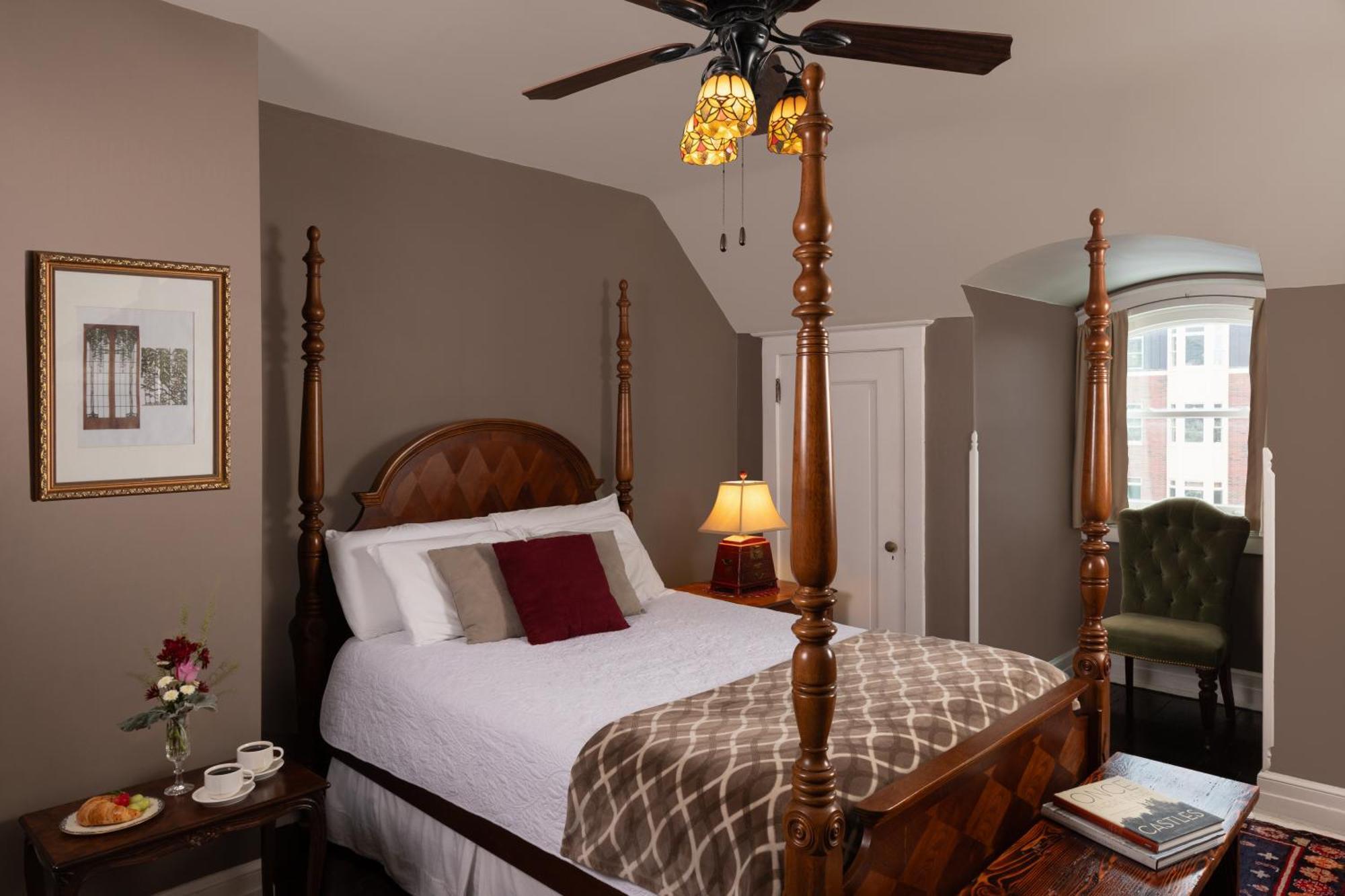 300 Clifton Bed and Breakfast Μινεάπολη Εξωτερικό φωτογραφία