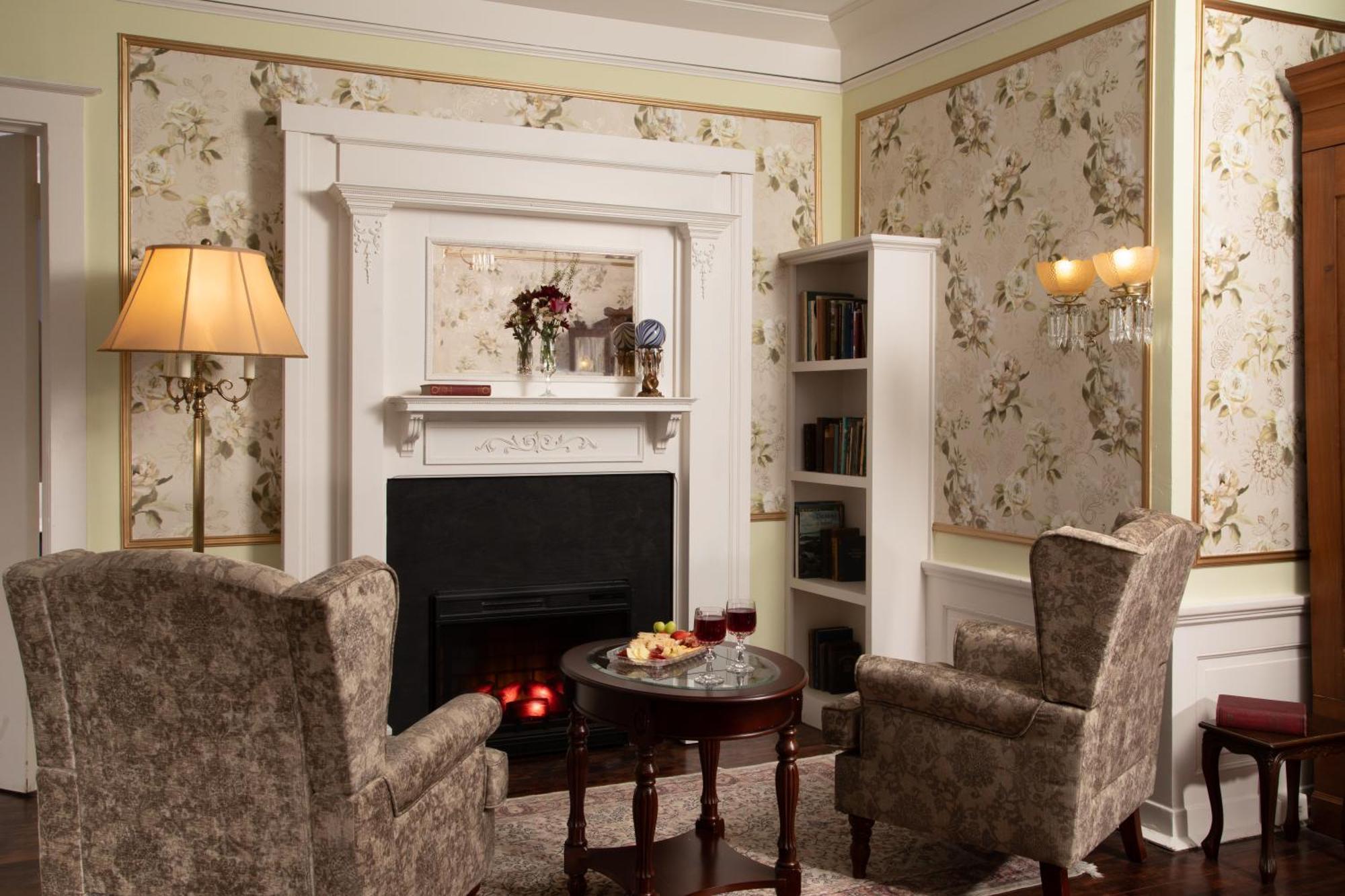 300 Clifton Bed and Breakfast Μινεάπολη Εξωτερικό φωτογραφία
